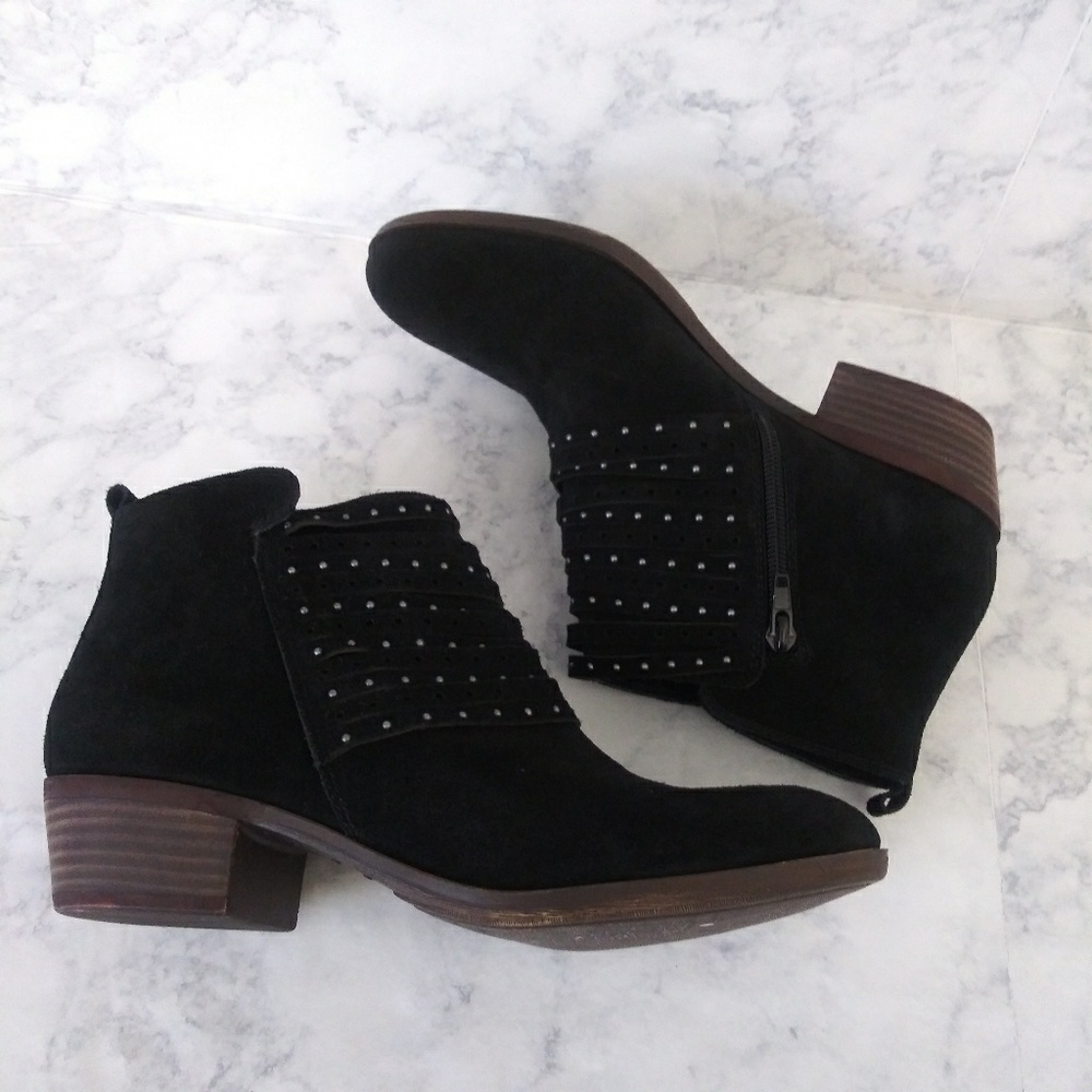 NWT Lucky Brand Belrose booties.